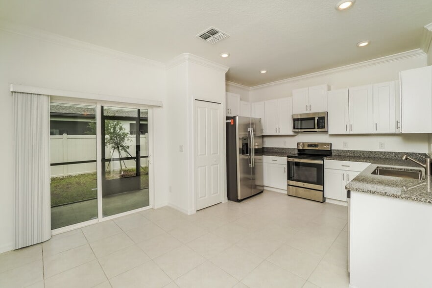 Building Photo - 2183 Great Sapphire Ln