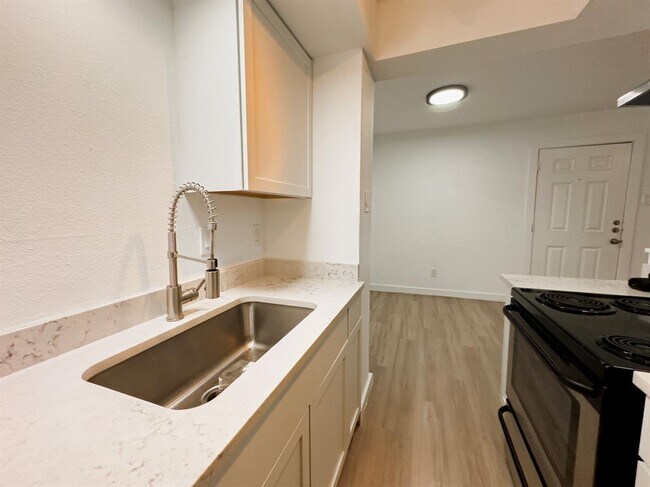 Building Photo - 4500 Witham Ln