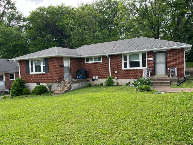 Building Photo - 3003 Oakland Ave