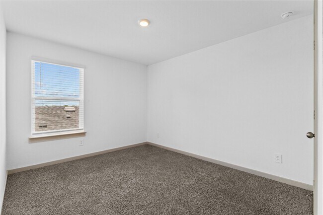 Building Photo - 2905 Highgate Hill Ln