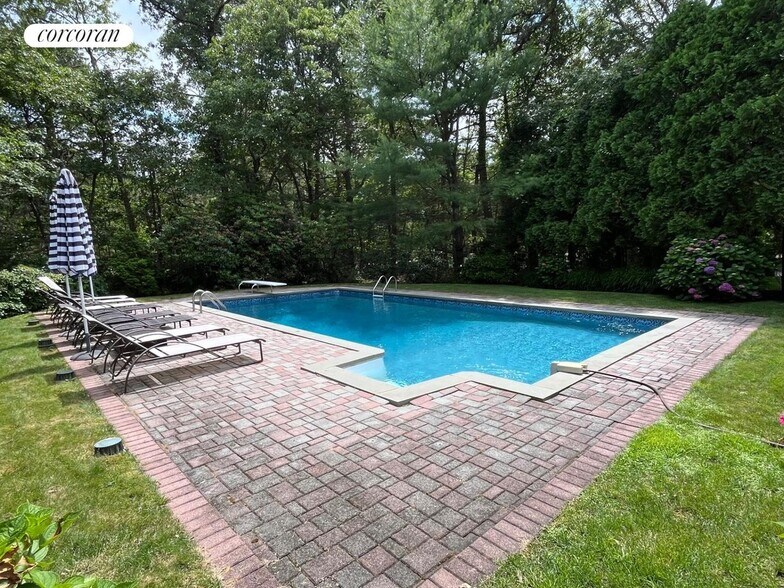 Building Photo - 3 Cherry Blossom Ln