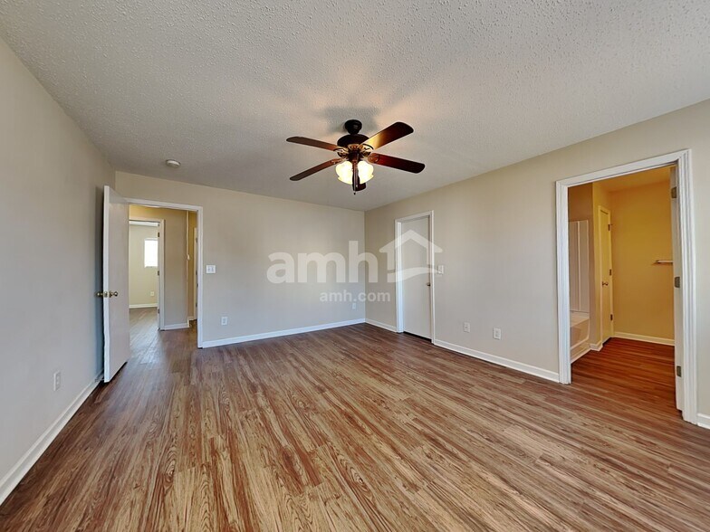 Building Photo - 5009 Emberly Dr