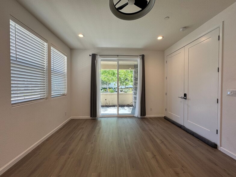 Building Photo - 5776 Sterling St