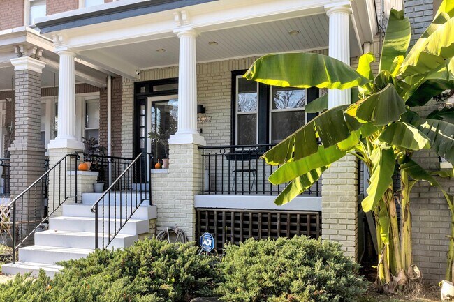 Building Photo - 4622 New Hampshire Ave NW