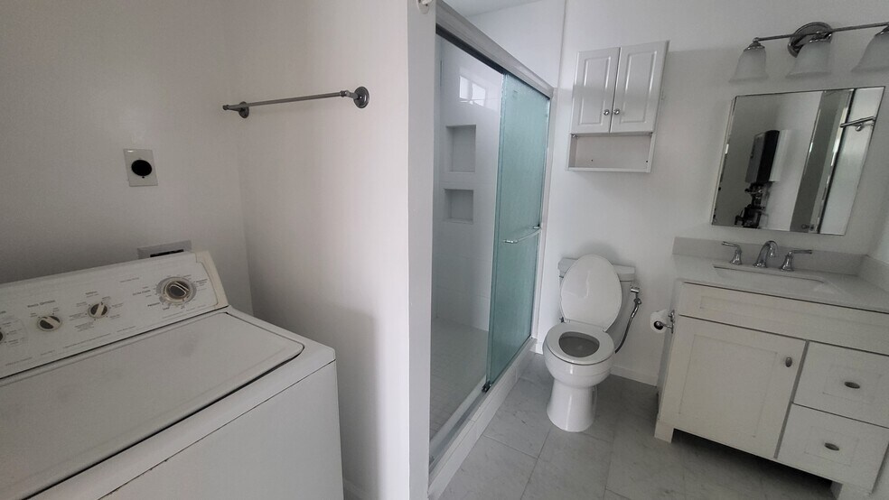 Building Photo - 120 12th St