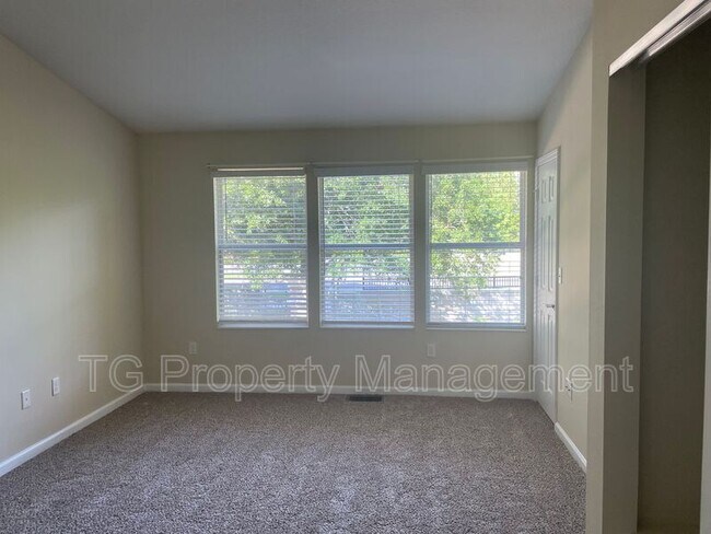 Building Photo - 6515 Arching Branch Cir