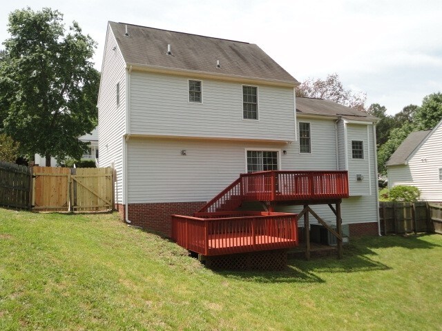 Building Photo - 246 Tillamook Dr