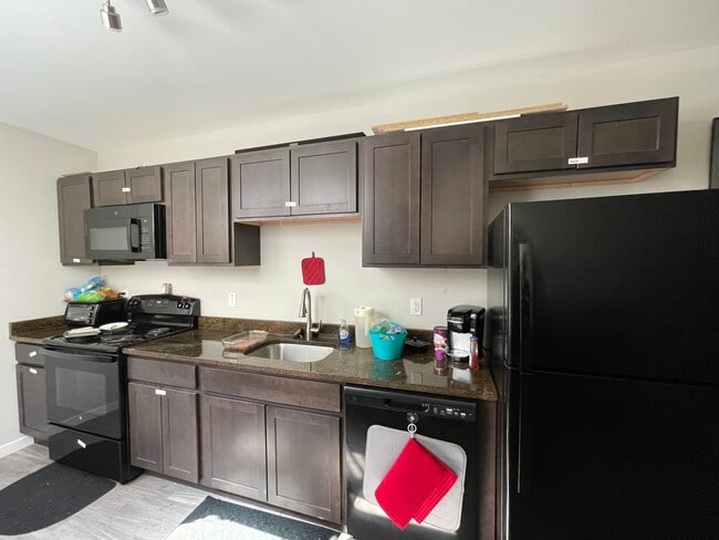 Building Photo - 1017 W Hamilton St