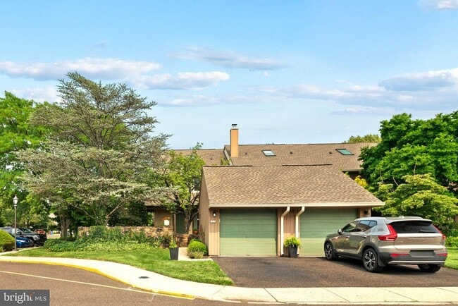 Building Photo - 230 Ballytore Ct