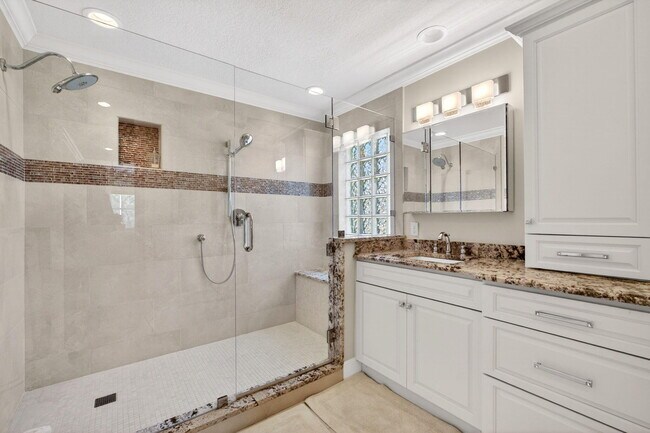 Building Photo - 6483 Wild Olive Ln