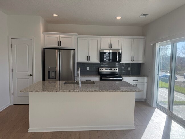 Building Photo - 5894 Butterfield Ct