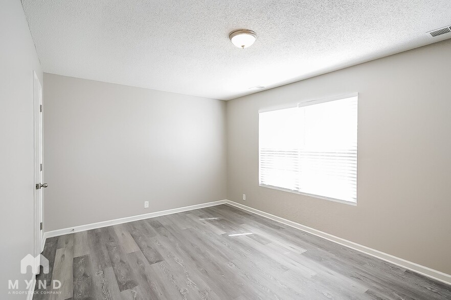 Building Photo - 5010 Boyd Dr