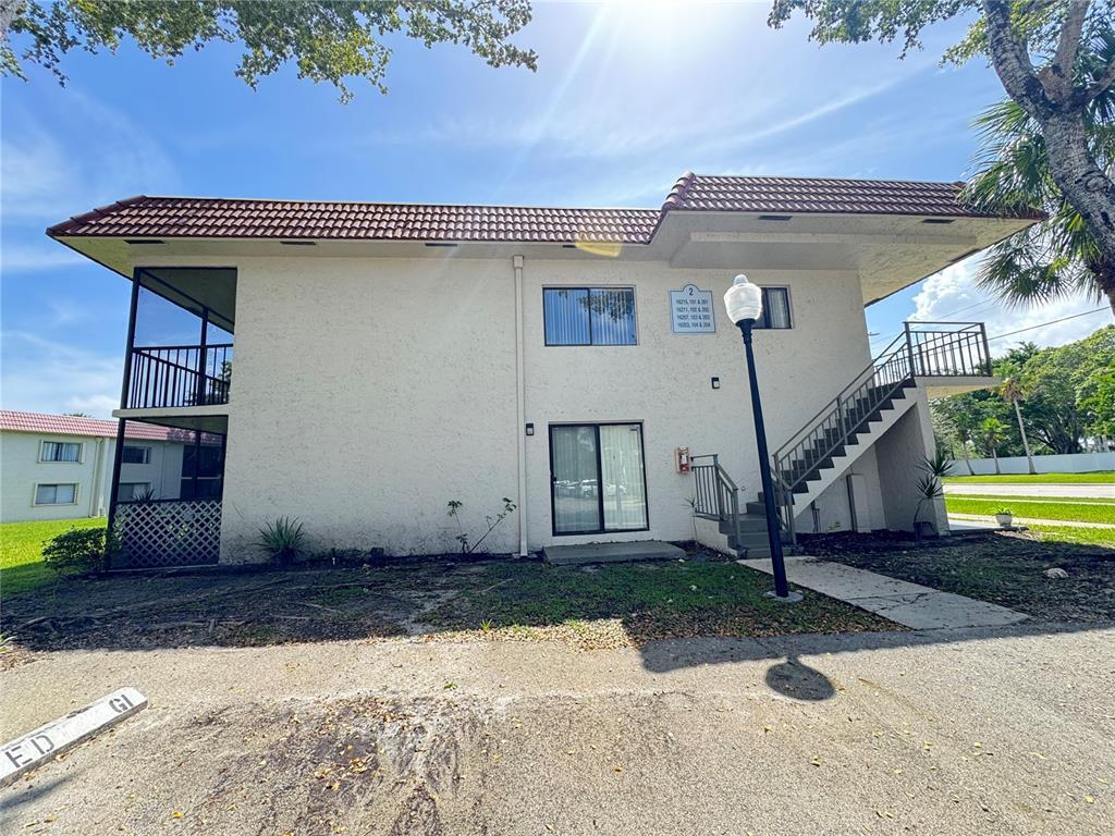 Building Photo - 16215 Saddle Club Rd
