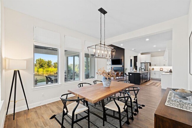 Building Photo - 2505 Sunset Vista Cir