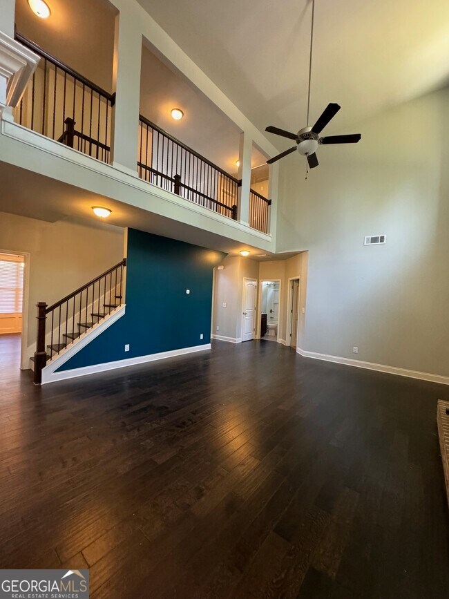 Building Photo - 829 Hawkins Creek Dr