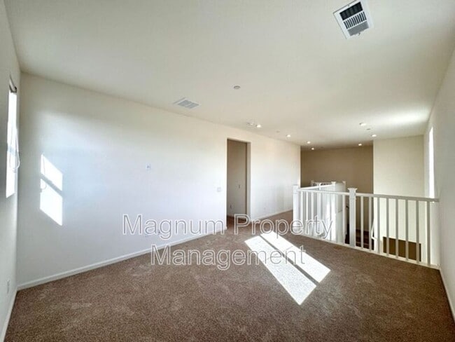 Building Photo - 31310 Reserve Dr