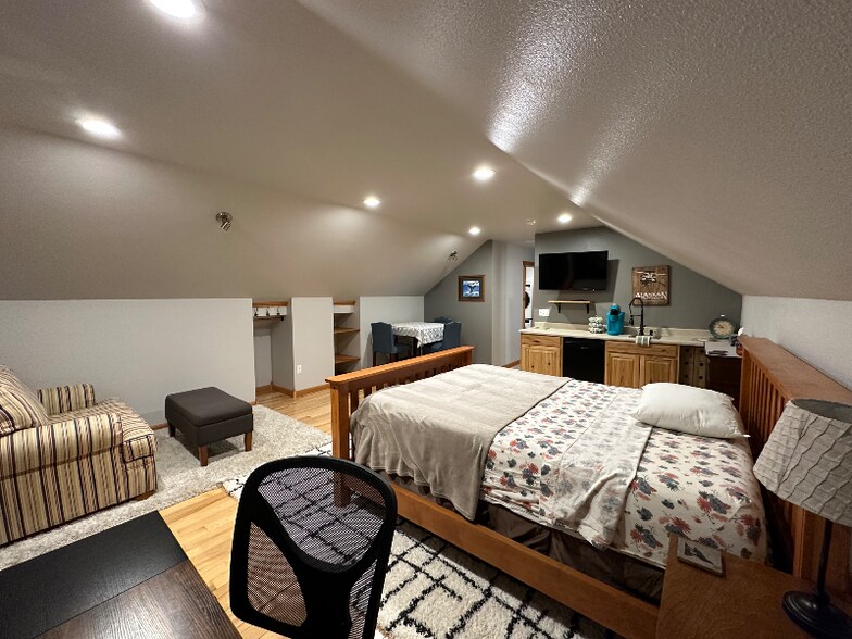 Building Photo - 19439 Timberline Dr