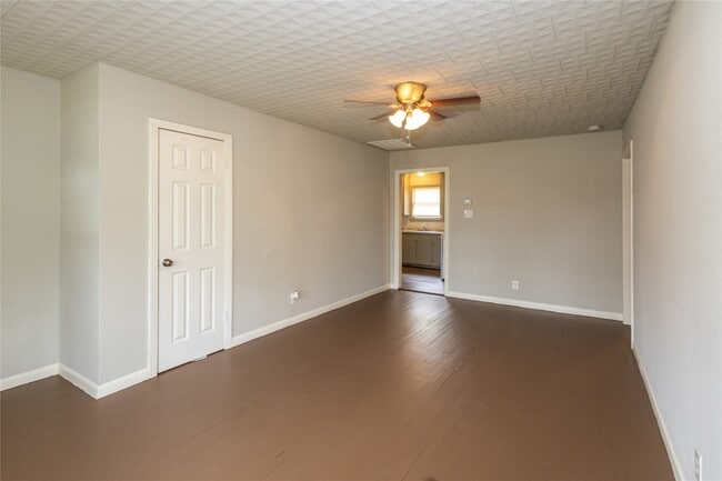 Building Photo - 4710 El Paso Ave
