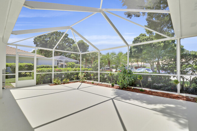 Building Photo - 11301 Myrtle Oak Ct