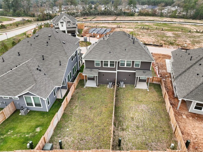 Building Photo - 631 Silver Pear Ct