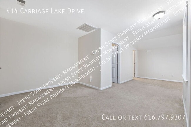 Building Photo - 414 Carriage Lake Dr