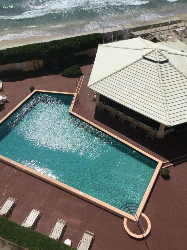 Building Photo - 3590 S Ocean Blvd