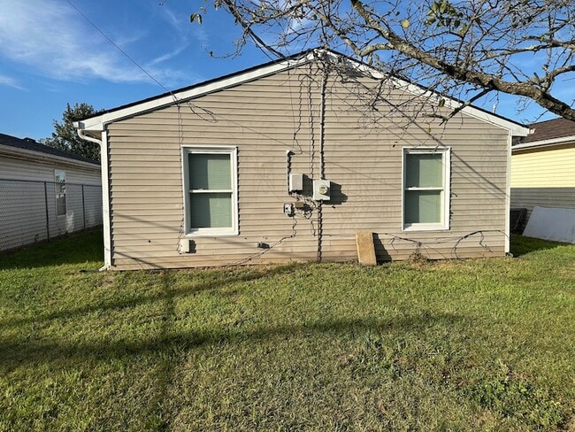 Building Photo - 1715 Gerald Dr