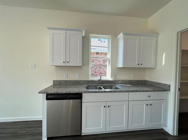 Building Photo - 786 Yorkshire Dr