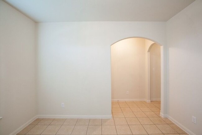 Building Photo - 128 Tennyson St