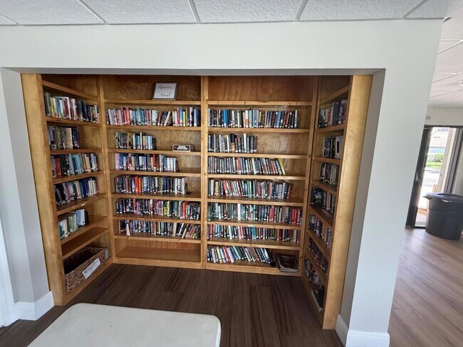 Building Photo - 2400 S Ocean Dr