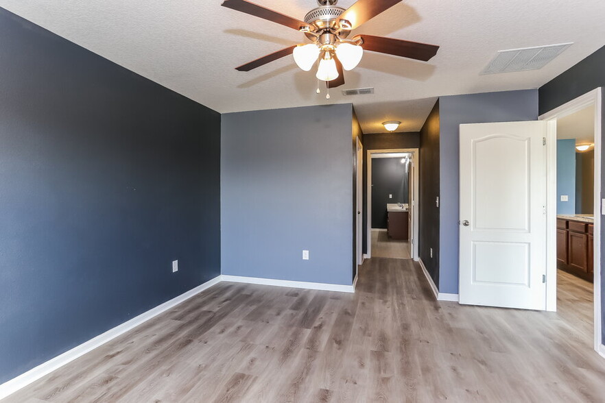 Building Photo - 12394 Glimmer Wy