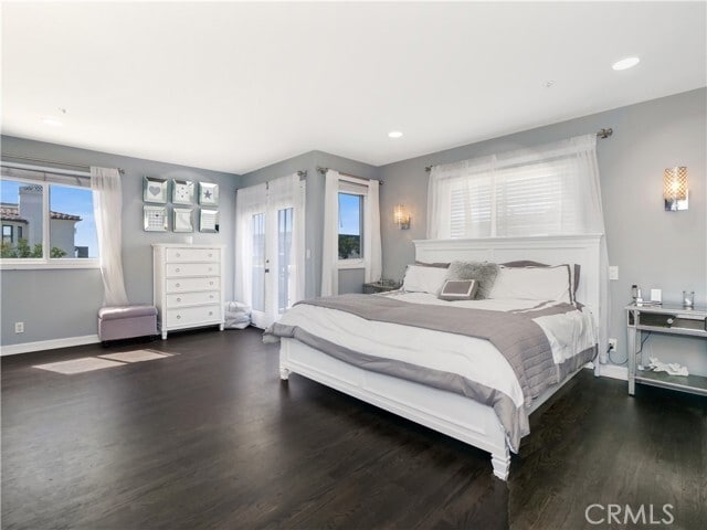 Building Photo - 300 16th St