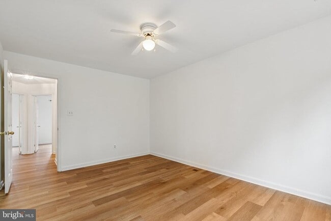 Building Photo - 46858 Lawnes Creek Terrace