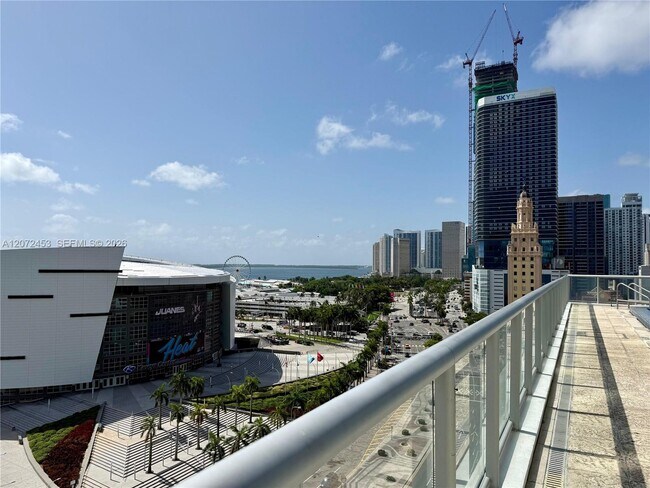 Building Photo - 888 Biscayne Blvd