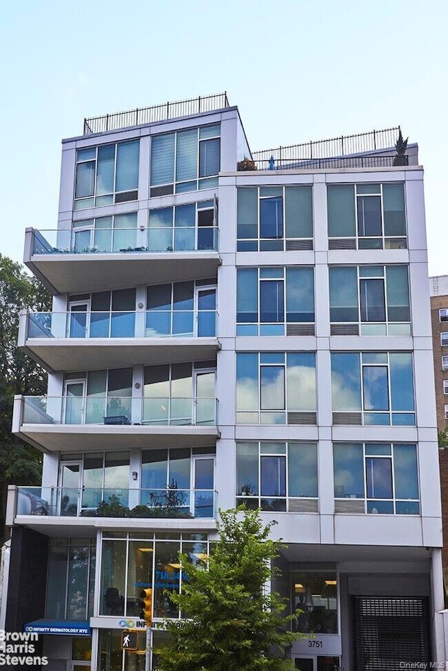 Building Photo - 3751 Riverdale Ave