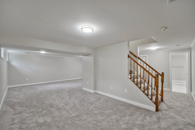 Building Photo - 4287 Exeter Dr