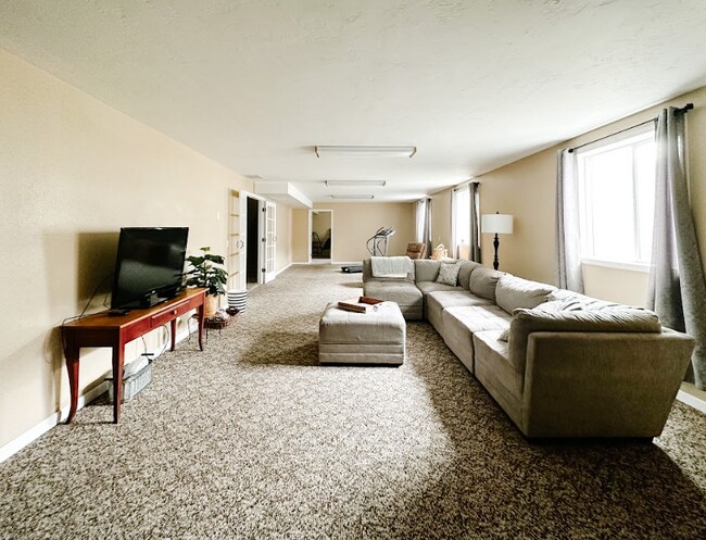 Basement - 2148 Candlewood Ave