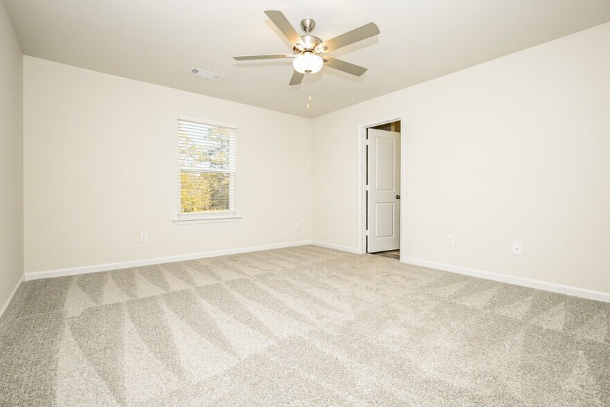 Building Photo - 295 Limestone Cir