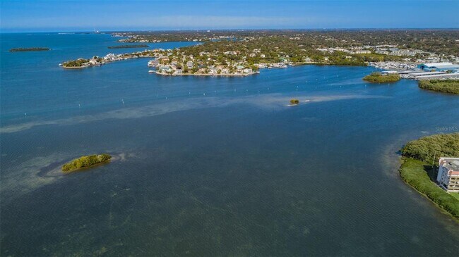 Building Photo - 2700 Bayshore Blvd