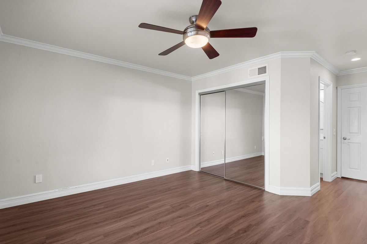 Building Photo - 5059 Via Calderon