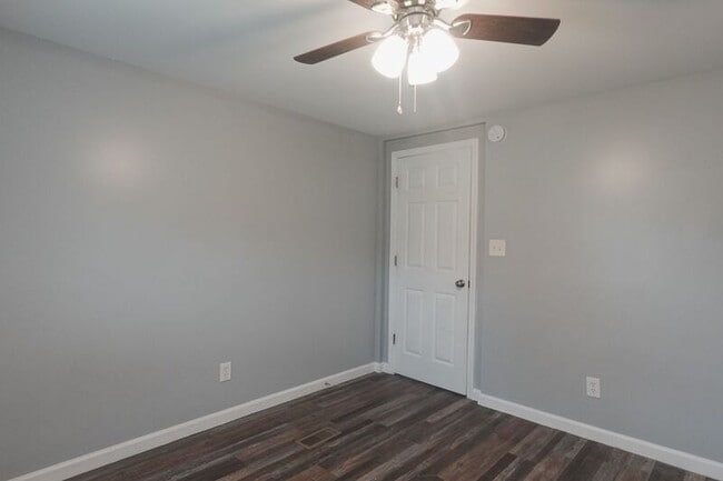 Building Photo - 55 Peachtree Dr