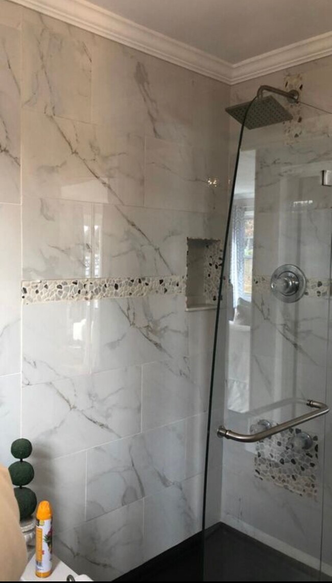 Building Photo - 46 Flintstone Rd