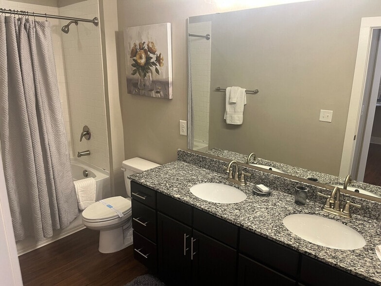 Building Photo - 6770 Broad Street