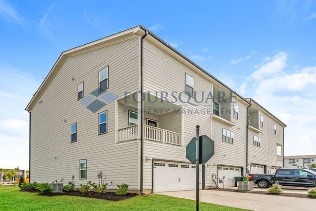 Building Photo - Beautiful 3-Story End-Unit Townhome with Guest Suite, Private Balcony & 2-Car Garage – Wendell, NC