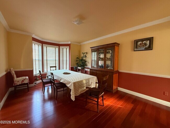 Building Photo - 8 Bennett Ct