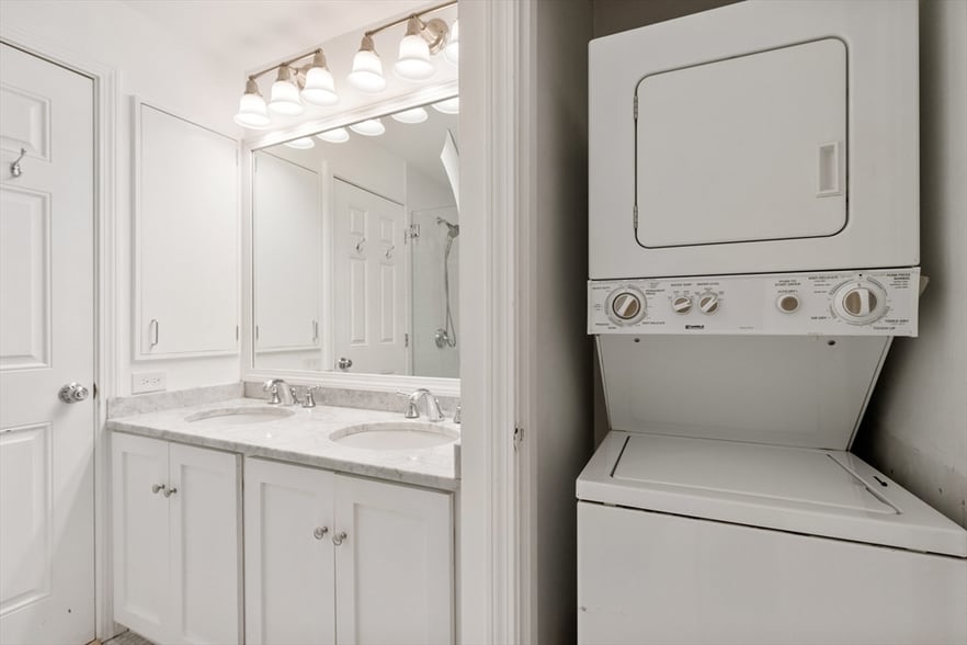 Washer and dryer in unit - 24 Hancock St