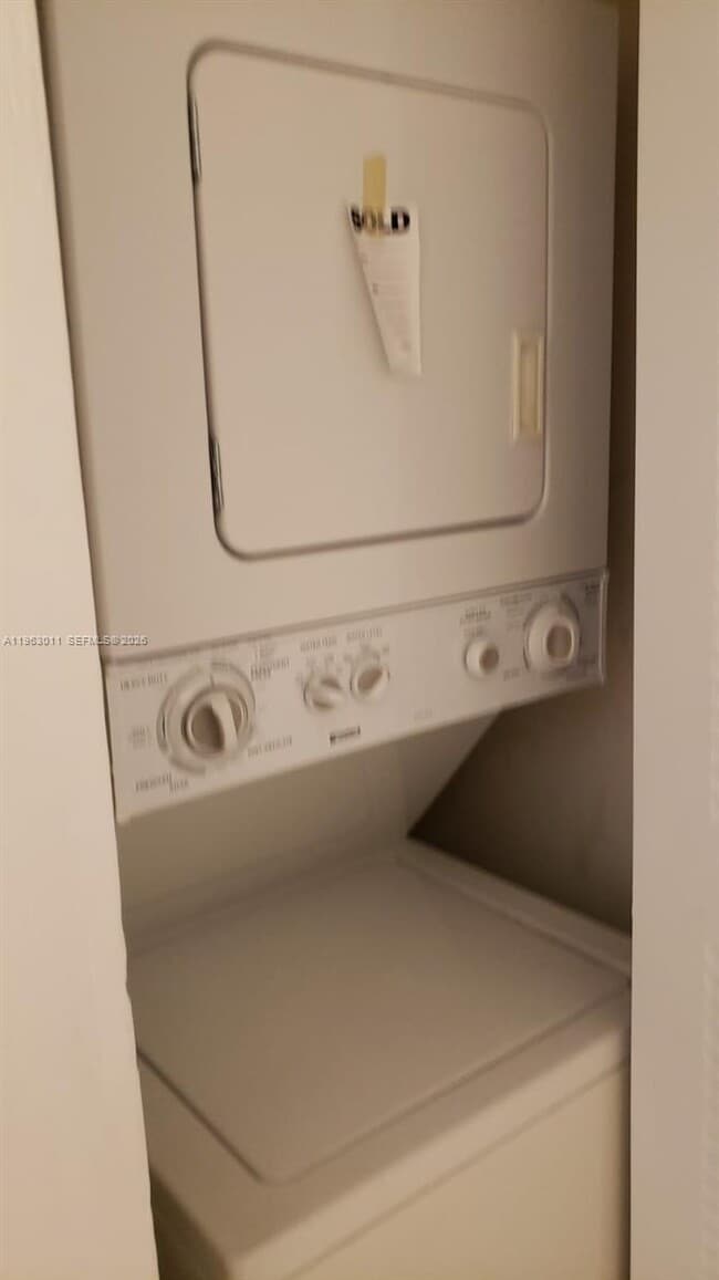 Building Photo - 3985 W McNab Rd