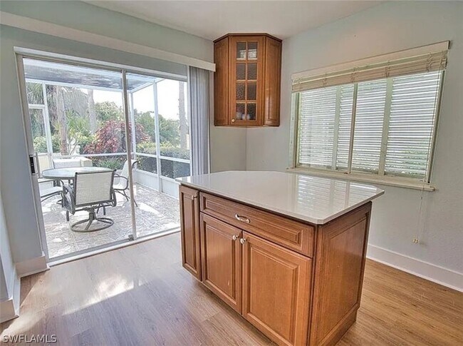 Building Photo - 303 Wexford Terrace