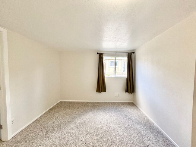 Building Photo - Charming Cottage Retreat – 1 Bed / 1 Bath ...