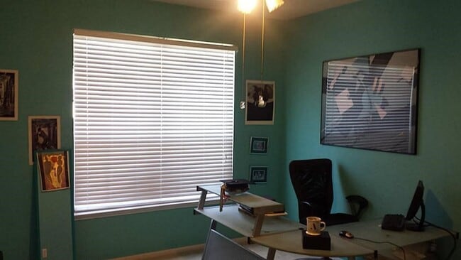 Building Photo - 2015 Foxhill Dr